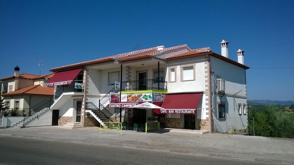 Alojamiento Cr Cuatro Caminos San Pablo de los Montes Eksteriør bilde